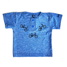Cargar imagen en el visor de la galería, Polera azulina cuello redondo manga corta