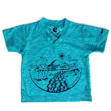 Cargar imagen en el visor de la galería, Polera turquesa cuello V manga corta