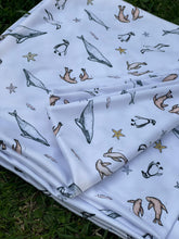 Cargar imagen en el visor de la galería, Mantitas con filtro UV Fauna marina de Chile